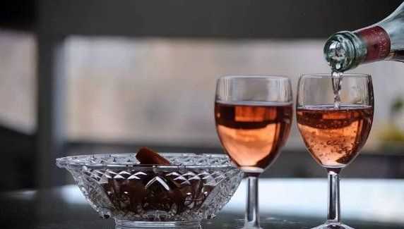 葡萄酒過(guò)期有毒,常喝葡萄酒的好處與壞處圖3