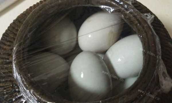腌咸鵝蛋出油又好吃的方法視頻