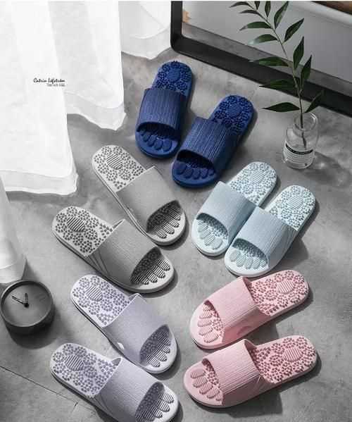 剛買(mǎi)的涼拖鞋為啥子有氣味呢