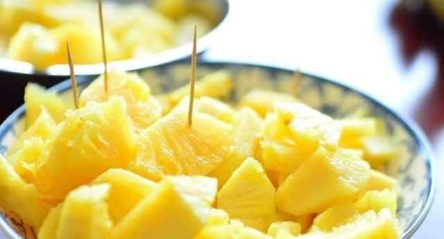菠蘿除了用鹽水泡還可以用什么泡