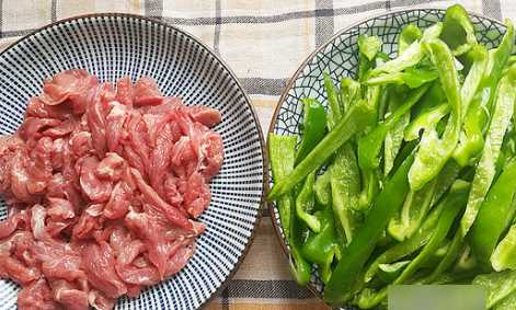 青椒牛肉絲怎么炒,青椒牛肉絲的做法最正宗的做法圖2