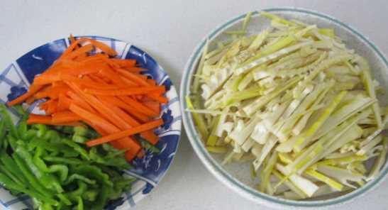 新鮮的竹筍需要過水,楠竹筍焯水要多久圖2