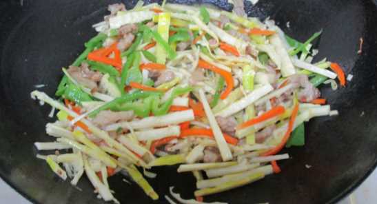 新鮮的竹筍需要過水,楠竹筍焯水要多久圖8