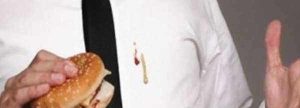 衣服上的油漬時間長了怎么洗掉,衣服油漬太久怎樣清洗圖1