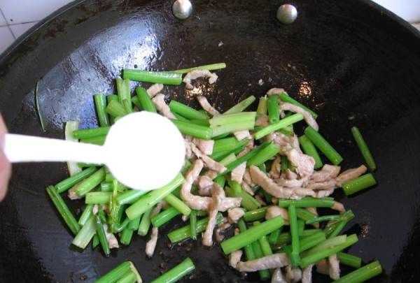 西芹炒多久才算熟,西芹煮多長(zhǎng)時(shí)間能熟圖22