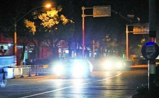 不按規(guī)定使用燈光什么意思,高速不按規(guī)定使用燈光什么意思圖2