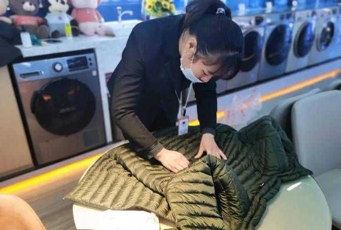 羽絨服可以用洗衣機(jī)洗嗎