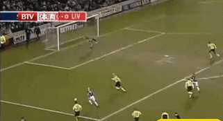 足球?yàn)觚垈髑蚴鞘裁匆馑?></p>
<h2>烏龍茶為什么是一個(gè)球</h2>
<p>烏龍茶，亦稱(chēng)青茶、半發(fā)酵茶，是我國(guó)幾大茶中，獨(dú)具鮮明特色的茶葉品類(lèi)。烏龍茶綜合了綠茶和紅茶的制法，品質(zhì)介于綠茶和紅茶之間，既有紅茶濃鮮味，又有綠茶清芬香，并有“綠葉紅鑲邊”的美譽(yù)。品嘗后齒頰留香，回味甘鮮。烏龍茶的品飲特點(diǎn)是重在品香，不在賞形，先聞其香，后嘗其味。淺斟慢飲，品嘗其特有的韻味，達(dá)到藝術(shù)的享受。</p>
<p>“烏龍球”與“烏龍茶”，兩者雖然名字相近，但是名字的來(lái)歷其實(shí)倒沒(méi)太大的關(guān)系。“烏龍球”源于英語(yǔ)的“own goal”一詞，意為“自進(jìn)本方球門(mén)的球”，英語(yǔ)“own goal”與粵語(yǔ)的“烏龍”一詞發(fā)音相近，而粵語(yǔ)“烏龍”有“搞錯(cuò)、烏里巴涂”等意思。</p>
<p><img src=