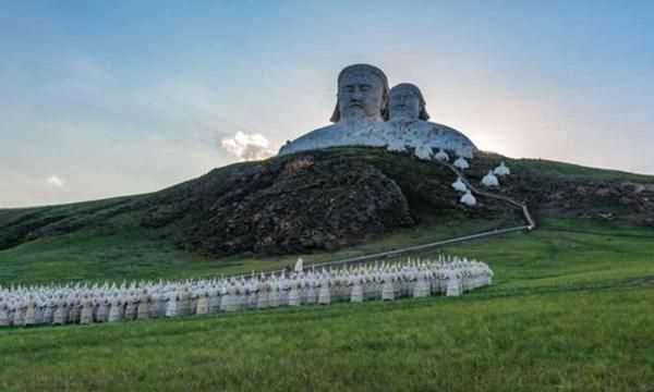 成吉思汗墓地被巨蟒保護(hù)，這是什么原因