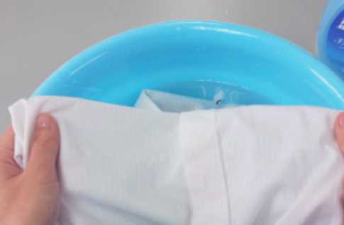 咖啡漬怎么洗掉 白T恤,咖啡漬弄到白衣服上怎么辦圖9