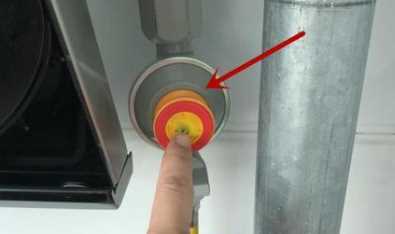 燃?xì)獗砩系募t色按鈕什么作用,煤氣表旁邊的紅色按鈕是什么圖1