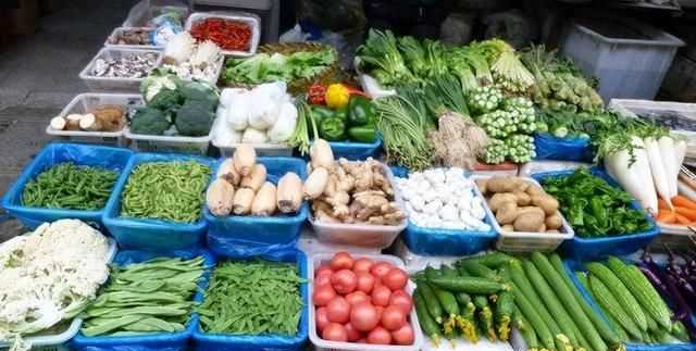 菜場賣菜人的菜是怎么樣保存的呢