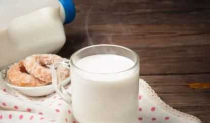 純牛奶冰了后有凝塊，是什么原因，壞掉了嗎