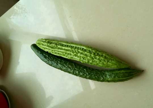 苦瓜加蜂蜜有什么功效,苦瓜可以和蜂蜜一起炒嗎圖1