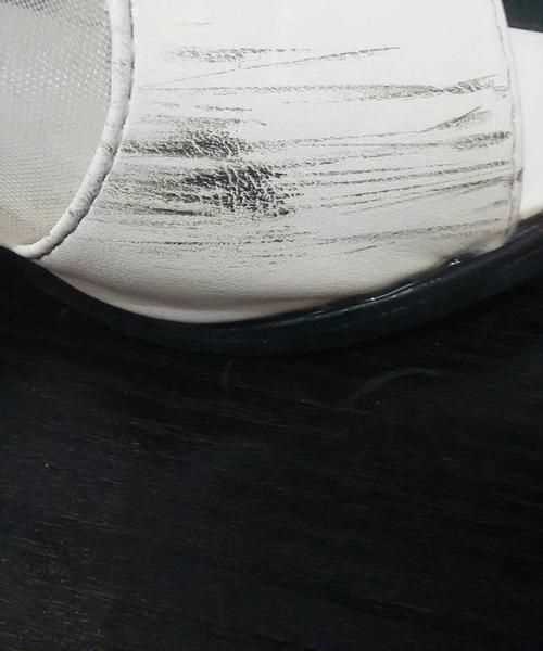 白衣、白鞋上的黃漬用什么辦法可以清除