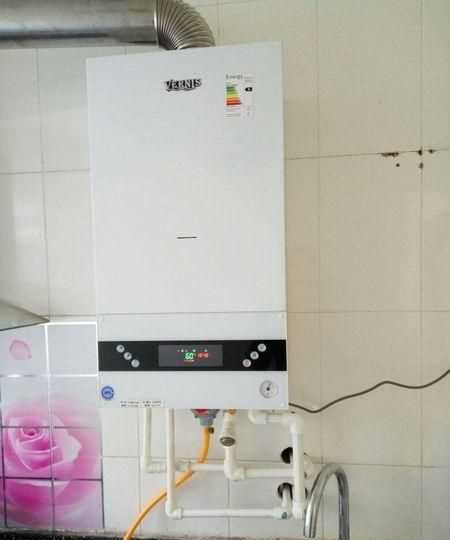 壁掛爐在水壓不夠的情況下凍住了怎么辦沒法啟動