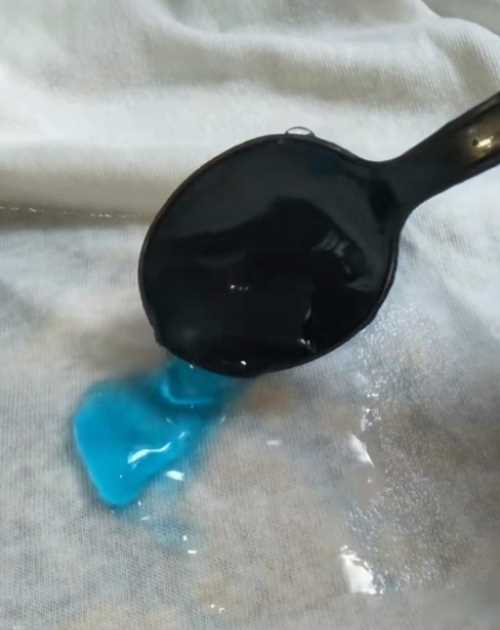 衣服上的水晶泥干了怎么去除,衣服上的水晶泥干了怎么去除小竅門圖6