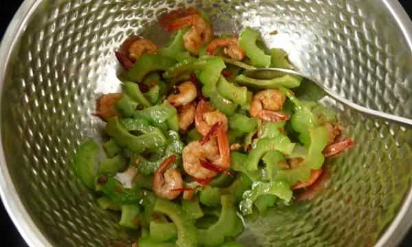 苦瓜和蝦能一起吃,苦瓜和蝦能一起吃嗎圖10