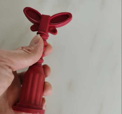 開紅酒的正確方法,紅酒怎么開瓶塞圖8