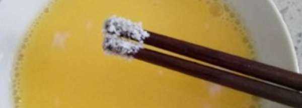 電飯煲怎么單獨蒸雞蛋,電飯鍋蒸整個雞蛋蒸幾分鐘能熟了圖8