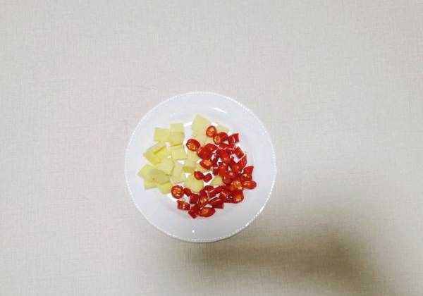 怎么炒辣椒好吃,先炒辣椒辣還是后炒辣椒辣圖4