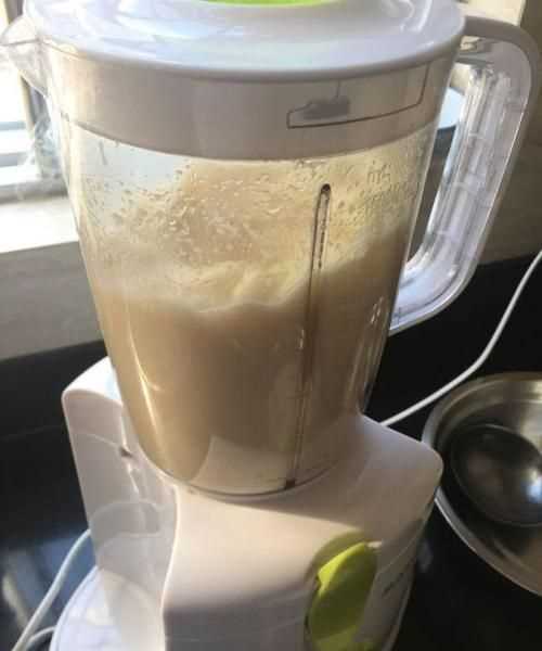 用果語手動榨汁機如何做豆?jié){