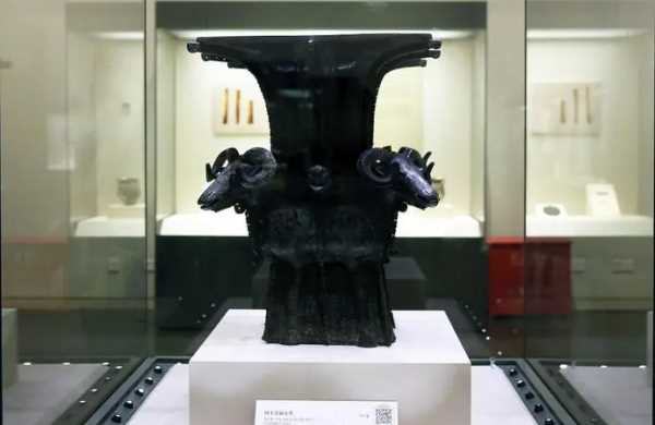 四羊方尊是哪個朝代的文物,四羊方尊是哪個朝代的圖3