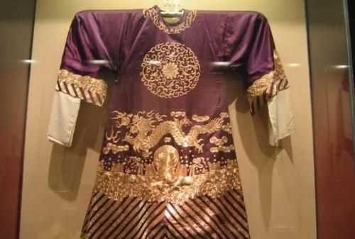 清代藍(lán)底蟒袍是什么人穿的