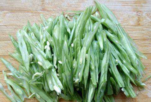四季豆怎么斜切成絲,四季豆怎么斜切成絲視頻圖4