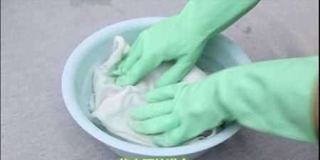 白色衣服有些發(fā)黃怎么辦