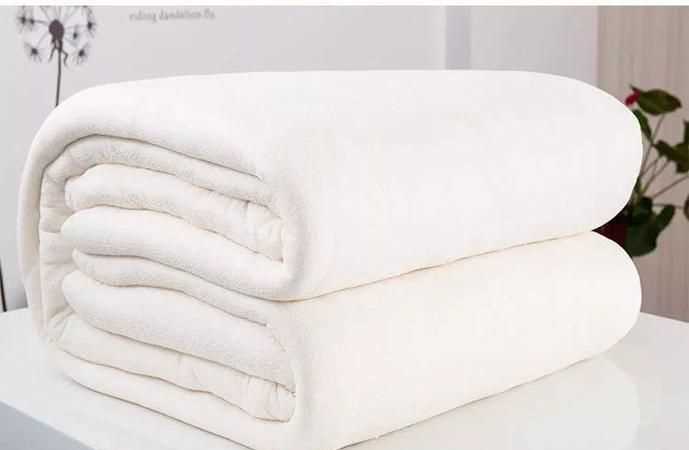 蠶絲被蓋久了里面結(jié)塊正常嗎