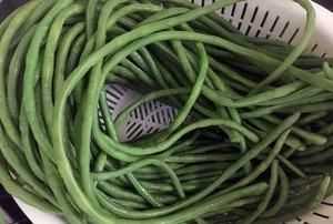 豇豆角干怎么曬好吃,怎么曬干豆角圖3