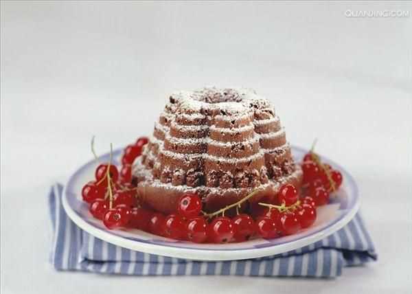 有的蛋糕店有濃濃的奶香味，是怎么做到