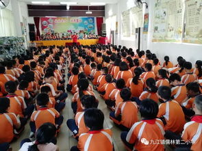 學(xué)生乘坐校車(chē)安全知識(shí)教育報(bào)道