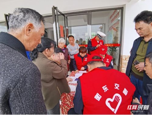 為村民講解安全知識