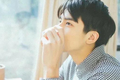 摩羯男喜歡一個(gè)人的表現(xiàn) 摩羯男喜歡一個(gè)人的表現(xiàn)