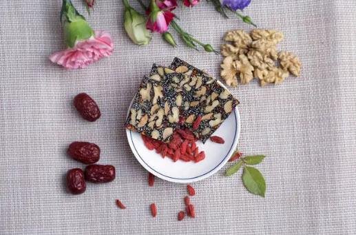 阿膠糕吃了對女人有什么好處 阿膠糕吃了對女人有什么好處