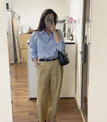 卡其色褲子配什么顏色上衣