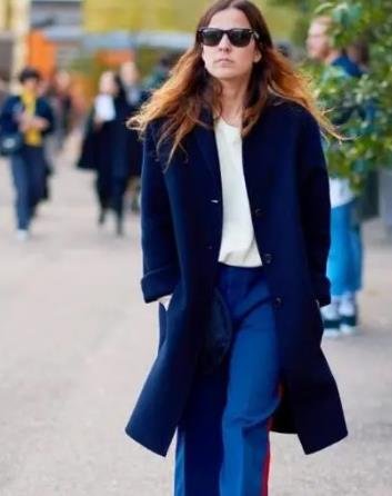 藍(lán)色配什么顏色好看