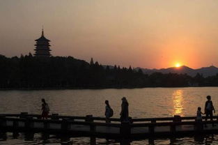 與西湖有關(guān)的典故,西湖斷橋的典故,西湖由來(lái)的典故