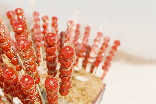 路邊的杏子很酸典故,不吃路邊的梨的典故,路邊李子酸的典故