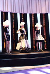 深圳經(jīng)典故事服飾