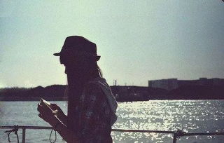 傷感正能量說(shuō)說(shuō)短句子