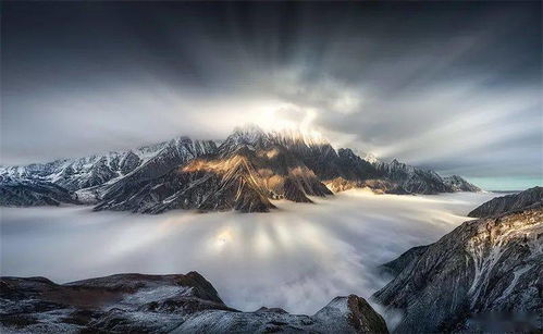 形容氣勢(shì)磅礴的句子,關(guān)于保家衛(wèi)國氣勢(shì)磅礴的句子,氣勢(shì)磅礴的文言文句子