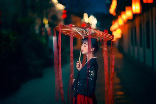 描寫冬夜月色的唯美詩(shī)句,描寫月色迷人的詩(shī)句,描寫月色的詩(shī)句古詩(shī)