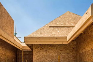 木質(zhì)結構房屋古詩句