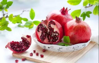 有沒有關(guān)于石榴的詩句