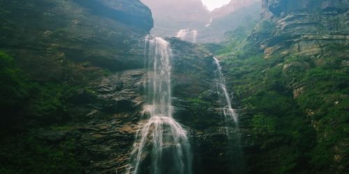 贊美廬山的詩句古詩,贊美廬山的詩句古詩大全,贊美廬山瀑布的詩句古詩