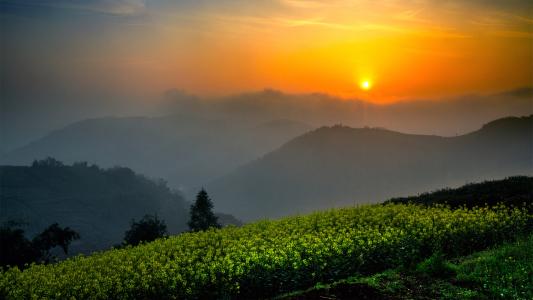 山中晨景古詩(shī)句