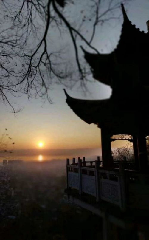 有關(guān)天高云淡的古詩句,描寫天高云淡的詩句古詩,描寫秋天天高云淡的詩句古詩